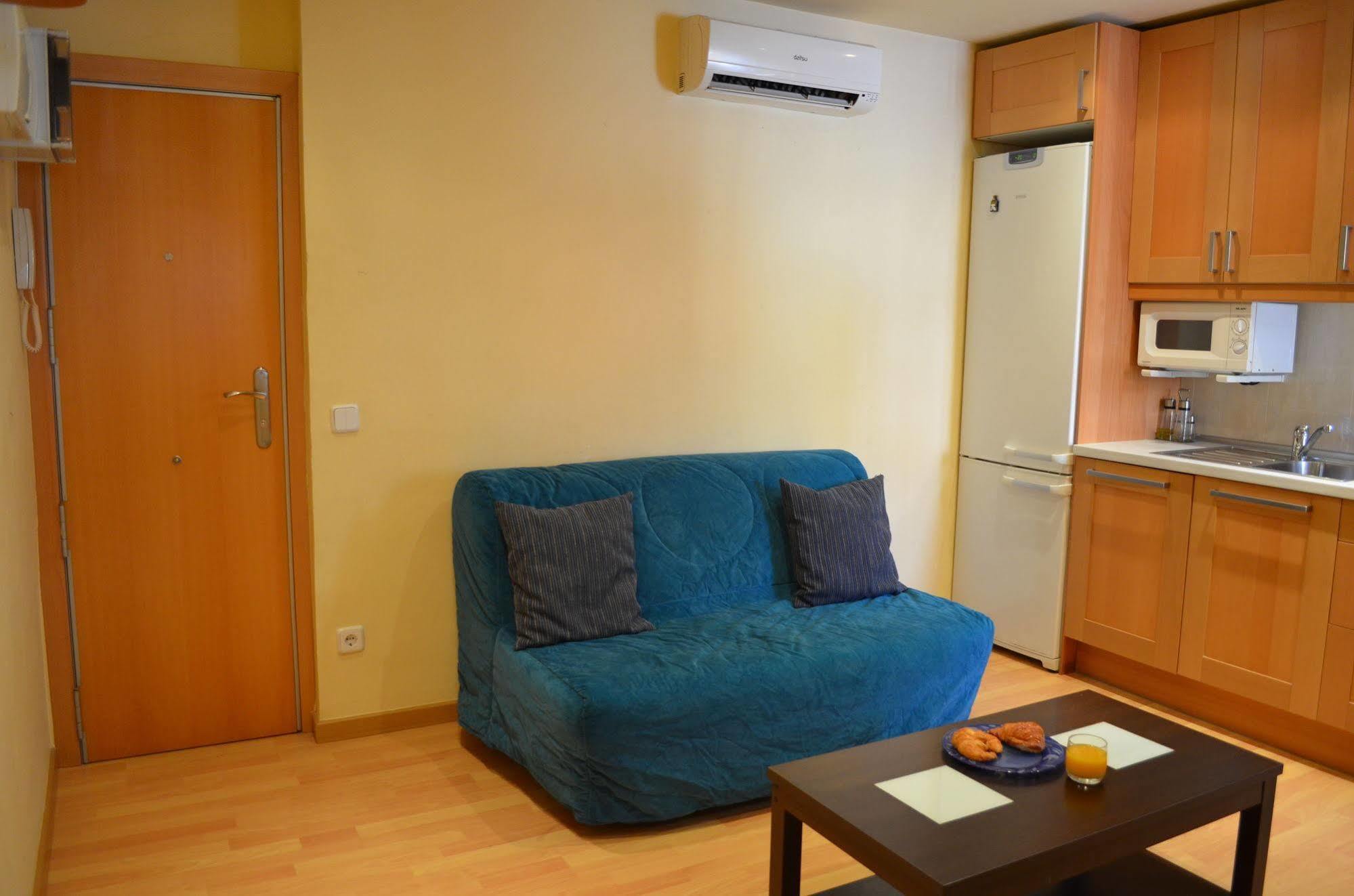 Apartment Bed&Bcn Sant Andreu II บาร์เซโลนา ภายนอก รูปภาพ