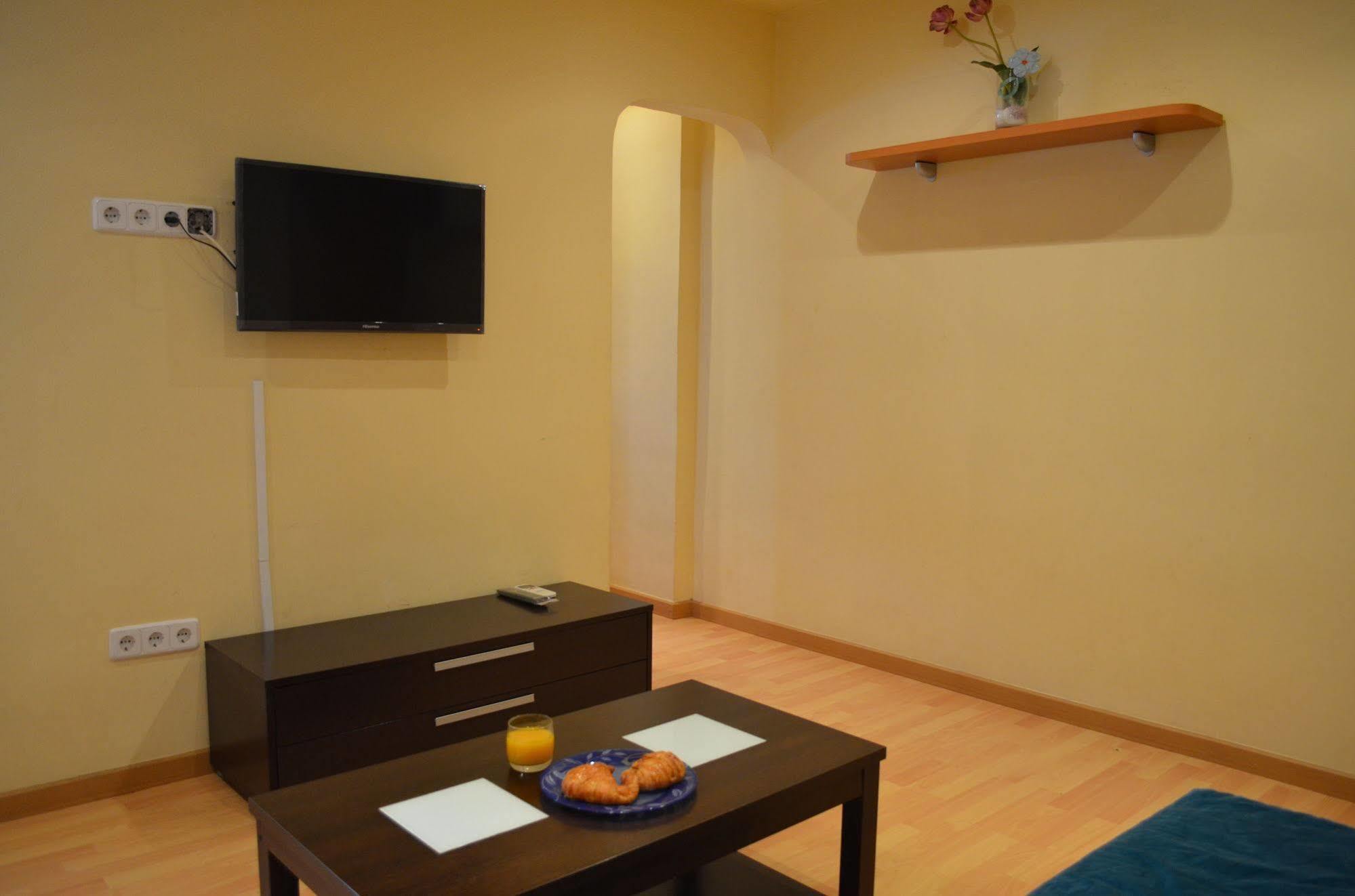 Apartment Bed&Bcn Sant Andreu II บาร์เซโลนา ภายนอก รูปภาพ